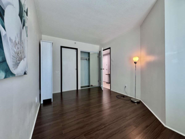 Basement Recreation Room Photo of 810 438 Seymour Street, Vancouver, BC