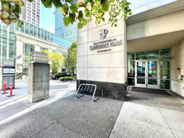 Exterior Rear Photo of 810 438 Seymour Street, Vancouver, BC