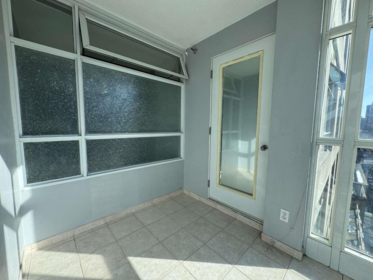 Office / Den Photo of 810 438 Seymour Street, Vancouver, BC