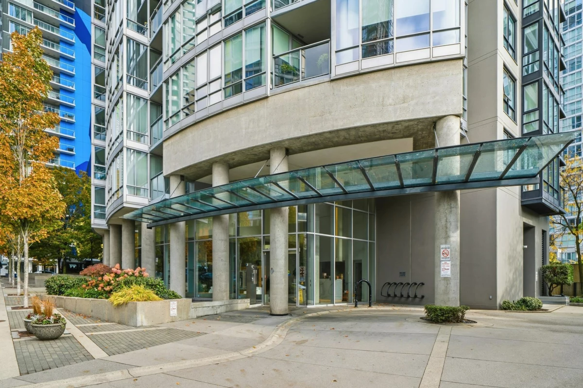 Staircase Photo of 906 1438 Richards Street, Vancouver, BC