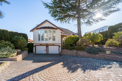 Entry Foyer Photo of 13158 13 Avenue, Surrey, BC