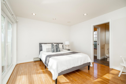 Powder Room Photo of 13158 13 Avenue, Surrey, BC