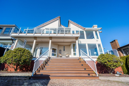 Staircase Photo of 13158 13 Avenue, Surrey, BC