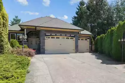 19695 71 Avenue, Surrey, BC, Surrey — Single Family Residence for sale