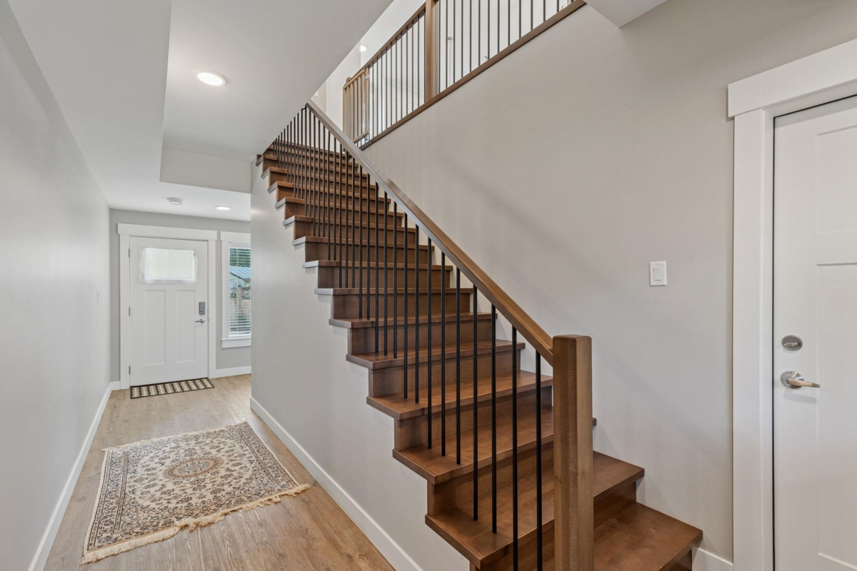 Front Yard Photo of 20986 96 Avenue, Langley, BC