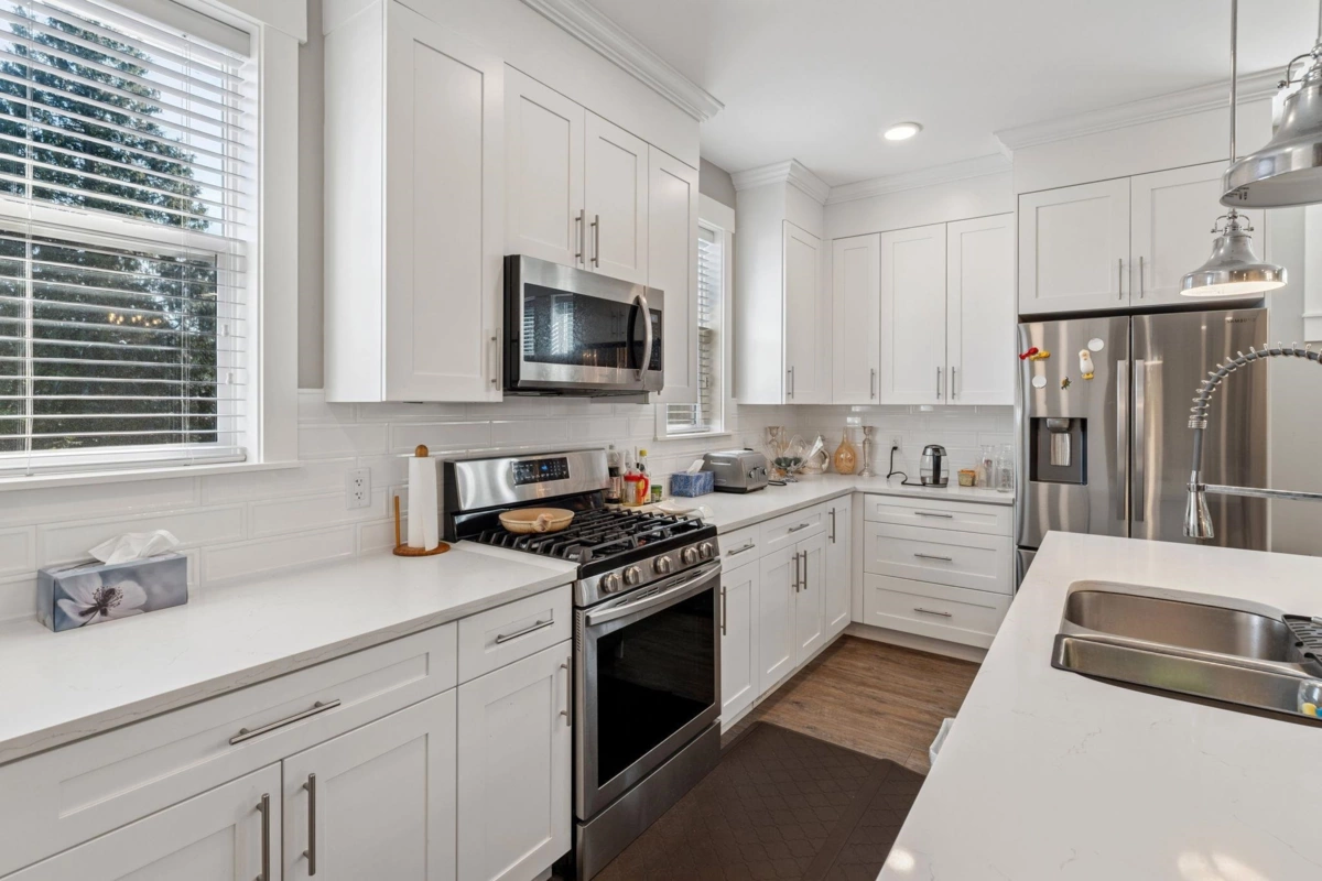 Guest Bathroom Photo of 20986 96 Avenue, Langley, BC