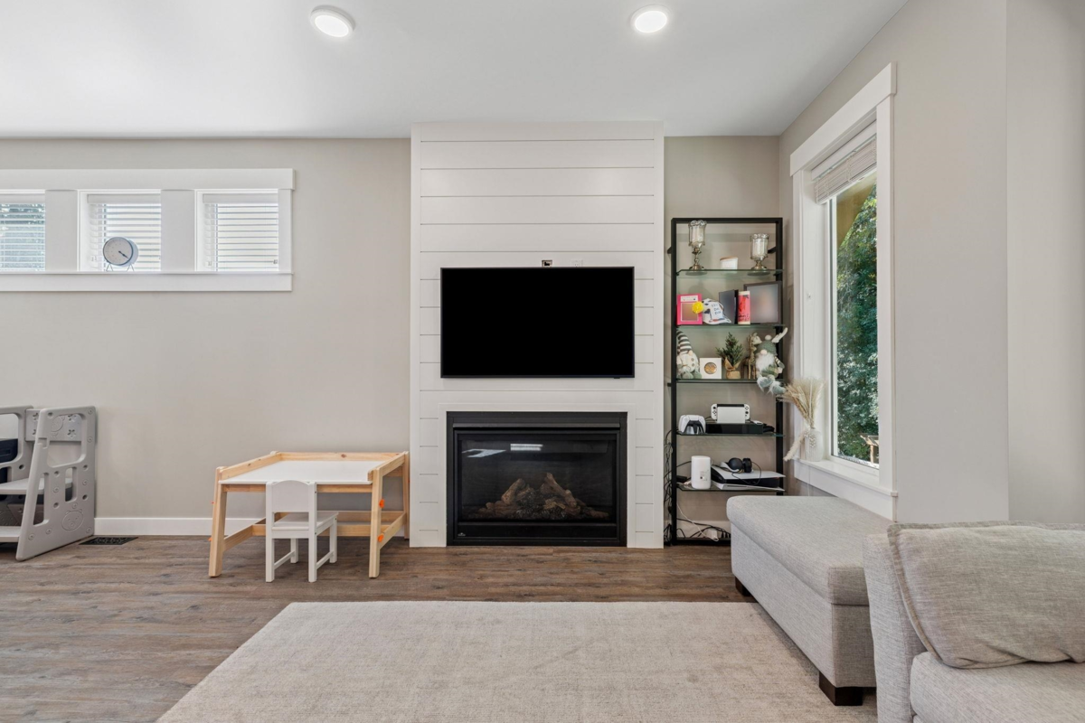 Kitchen Photo of 20986 96 Avenue, Langley, BC