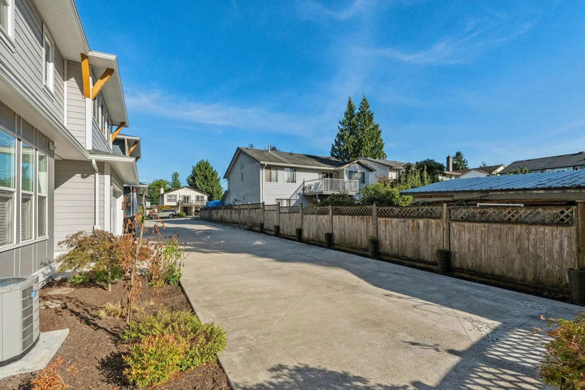 Swimming Pool Photo of 20986 96 Avenue, Langley, BC