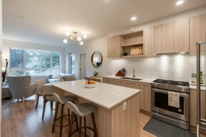 310 741 Anskar Court, Coquitlam, BC, Coquitlam — Apartment/Condo for sale