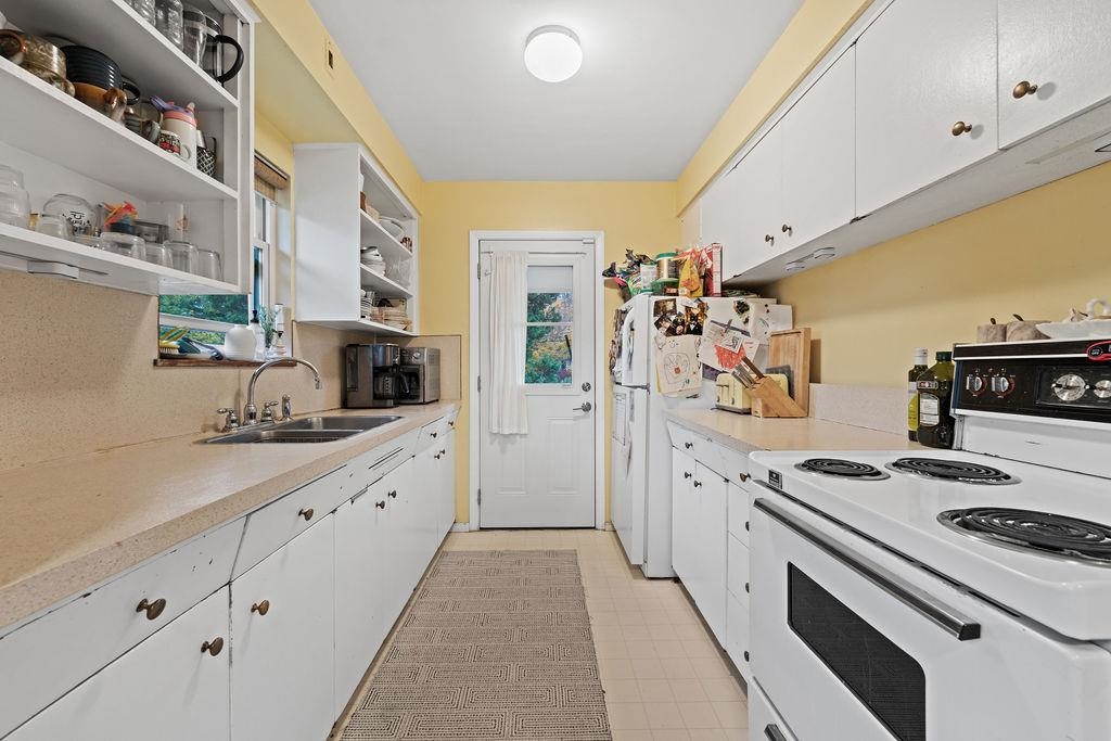 Bedroom 2 Photo of 3605 Oxford Street, Vancouver, BC