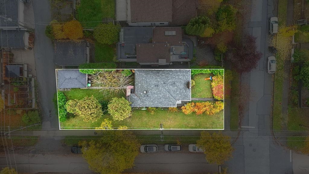 Family Room Photo of 3605 Oxford Street, Vancouver, BC