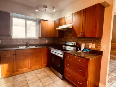6211 W Greenside Drive, Surrey, BC, Surrey — Townhouse for sale