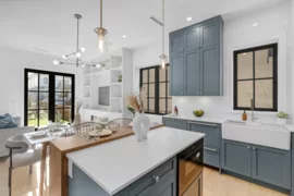 1 2565 Dundas Street, Vancouver, BC