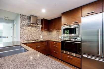 108 210 W 13th Street, North Vancouver, BC, North Vancouver — Apartment/Condo for sale