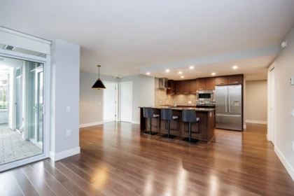 108 210 W 13th Street, North Vancouver, BC, North Vancouver — Apartment/Condo for sale