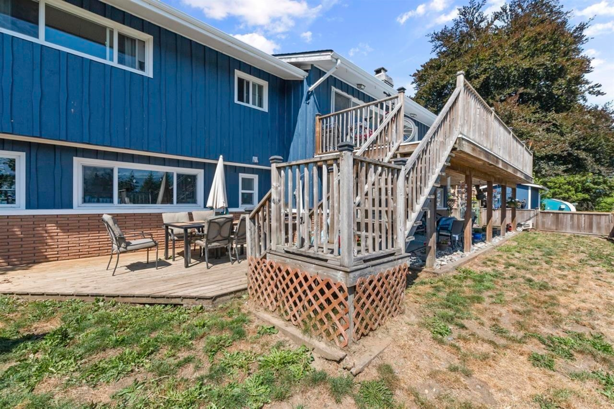 Entry Foyer Photo of 10005 Kenswood Drive, Chilliwack, BC