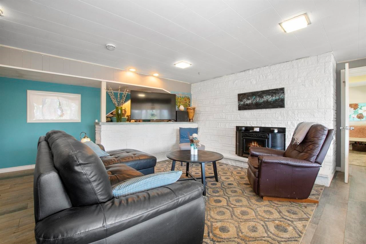 Kitchen Island Photo of 10005 Kenswood Drive, Chilliwack, BC