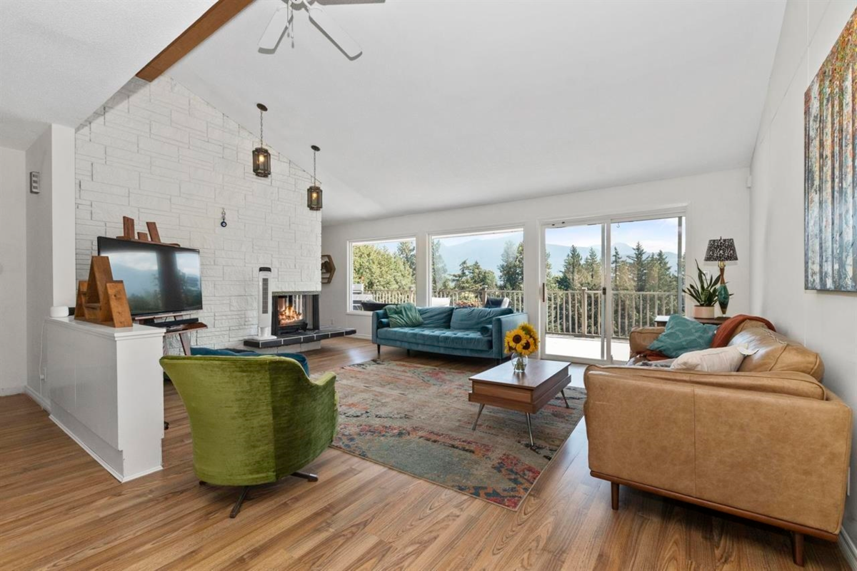 Kitchen Photo of 10005 Kenswood Drive, Chilliwack, BC