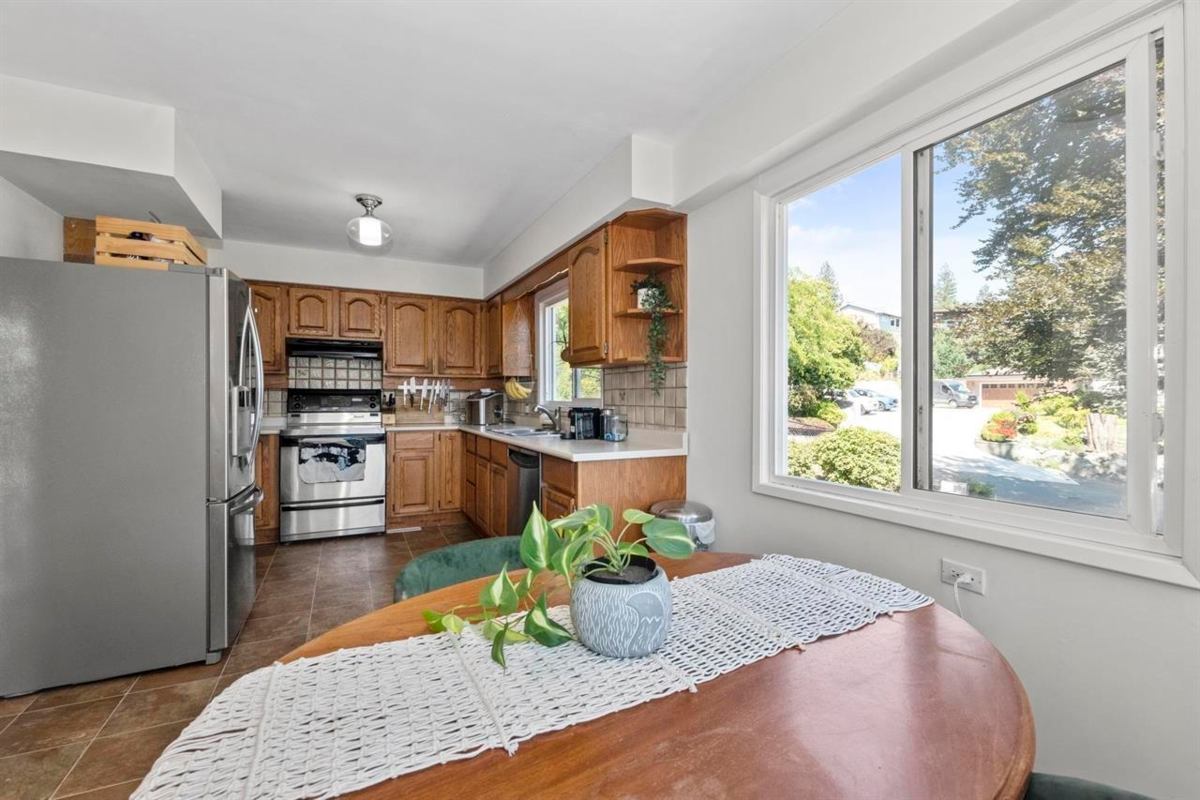Living Room Photo of 10005 Kenswood Drive, Chilliwack, BC