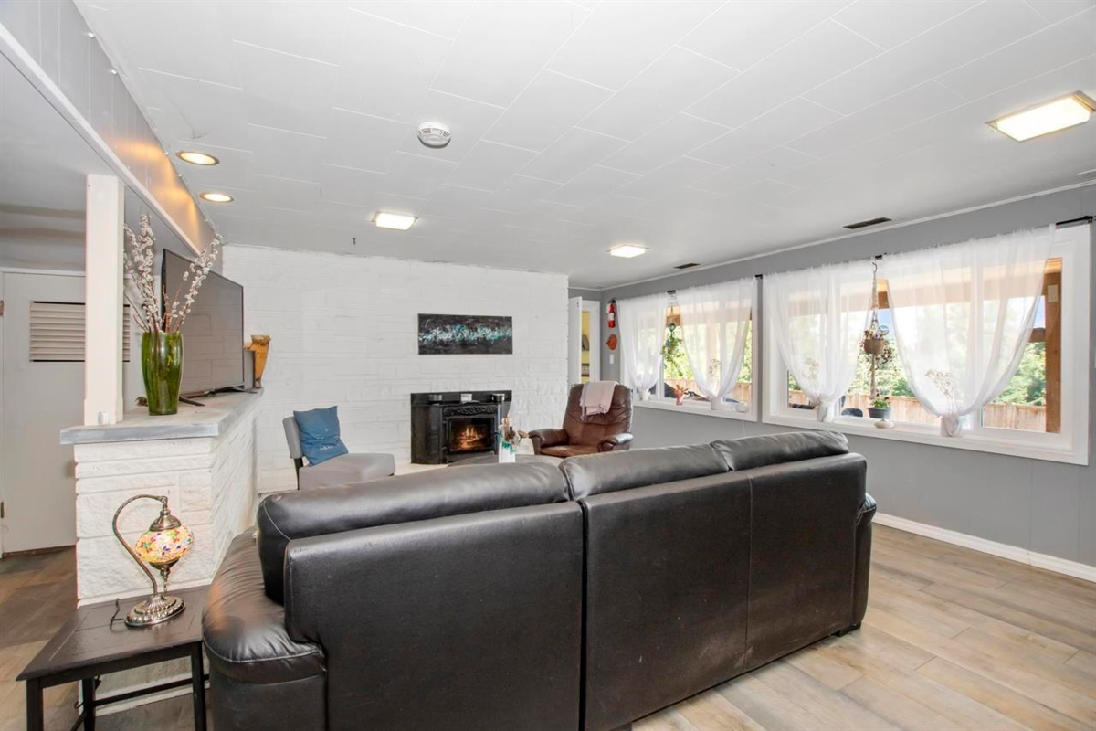 Powder Room Photo of 10005 Kenswood Drive, Chilliwack, BC