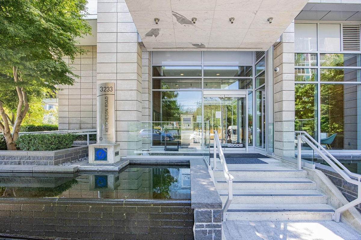 Family Room Photo of 1609 3233 Ketcheson Road, Richmond, BC