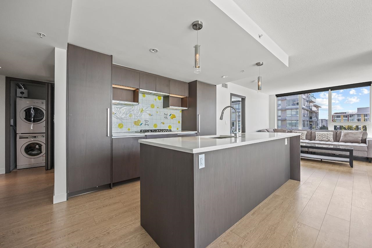 Primary Bathroom Photo of 1609 3233 Ketcheson Road, Richmond, BC