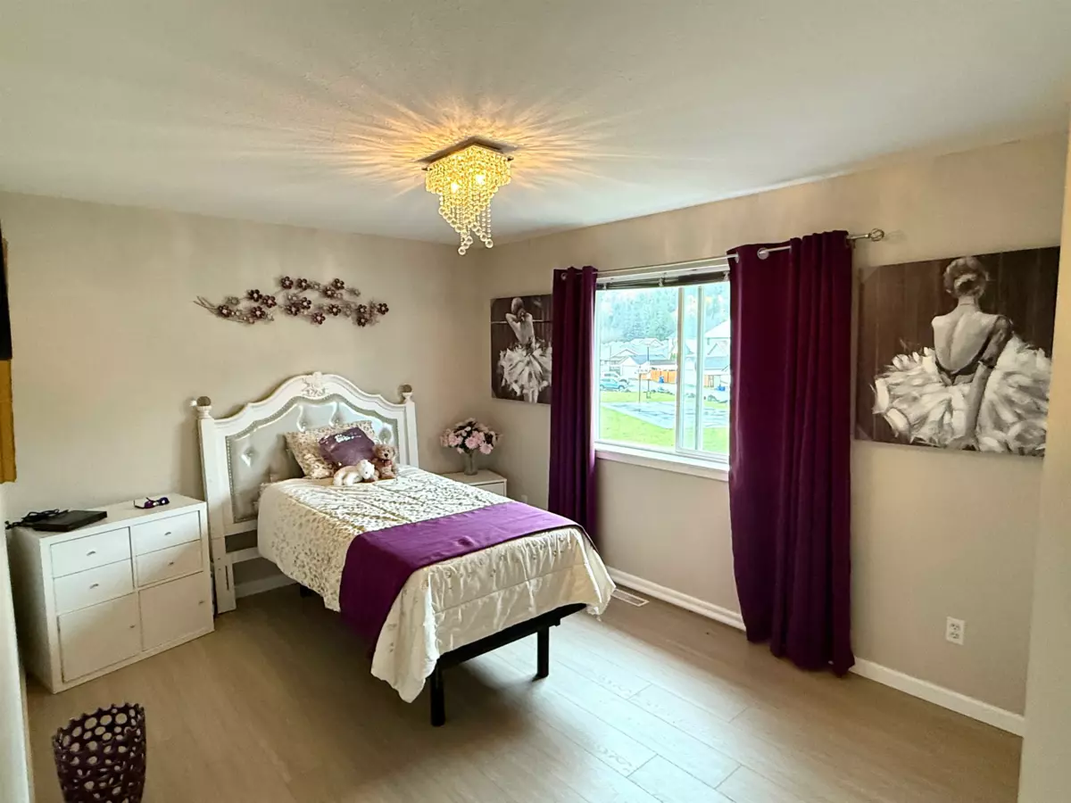 Entry Foyer Photo of 46442 Chester Drive, Chilliwack, BC