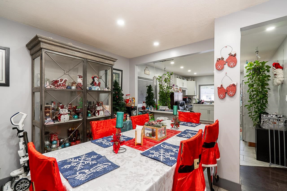 Kitchen Island Photo of 10830 85a Avenue, Delta, BC