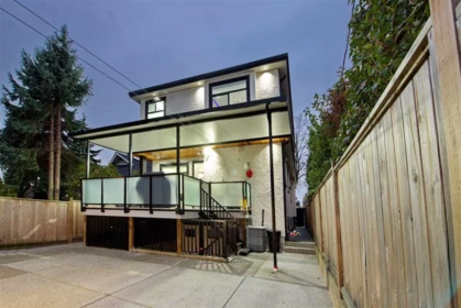 Front Yard Photo of 5886 Sherbrooke Street, Vancouver, BC