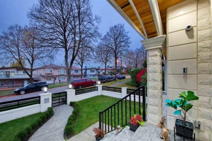 Outdoor Patio Photo of 5886 Sherbrooke Street, Vancouver, BC