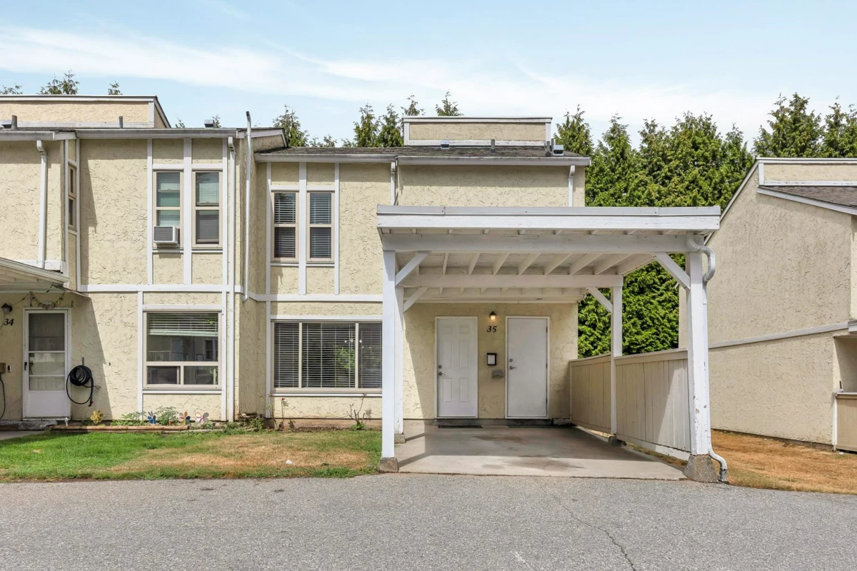 Exterior Front Photo of 35 3075 Trethewey Street, Abbotsford, BC