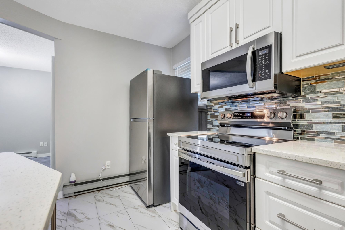 Kitchen Photo of 35 3075 Trethewey Street, Abbotsford, BC