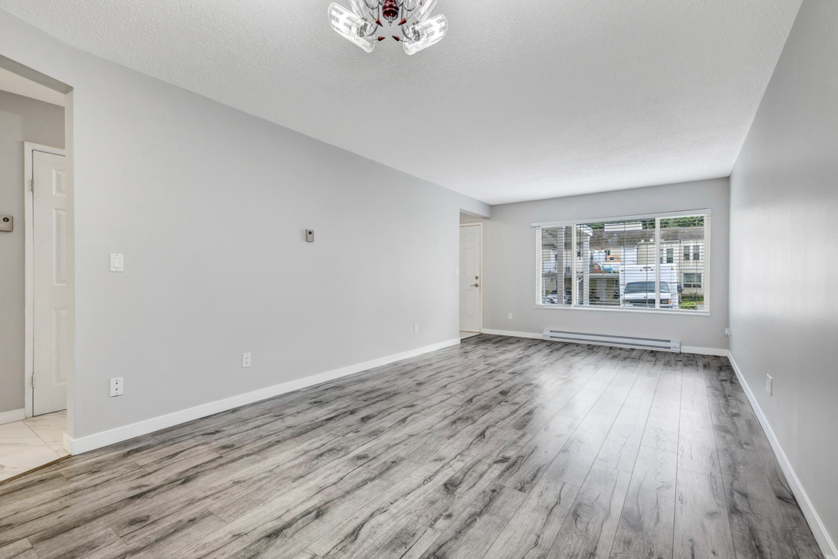 Powder Room Photo of 35 3075 Trethewey Street, Abbotsford, BC