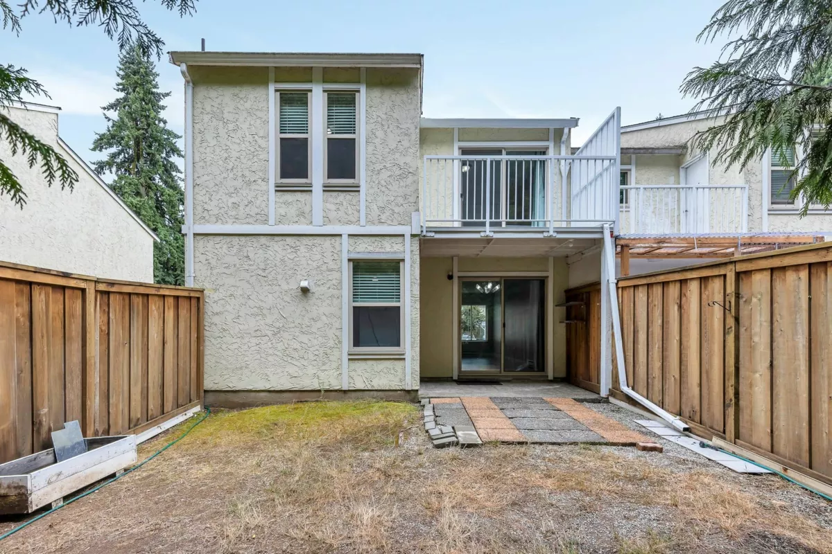 Swimming Pool Photo of 35 3075 Trethewey Street, Abbotsford, BC