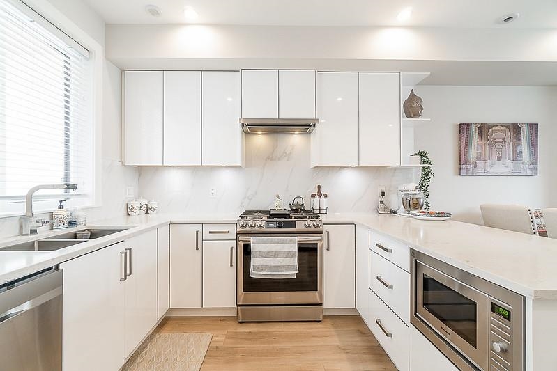 Breakfast Nook Photo of 33 16511 Watson Drive, Surrey, BC