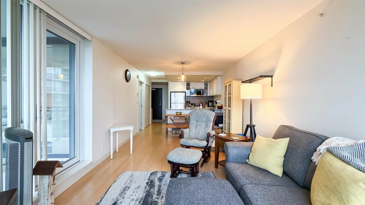 Family Room Photo of 1007 3111 Corvette Way, Richmond, BC