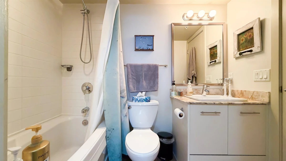 Powder Room Photo of 1007 3111 Corvette Way, Richmond, BC