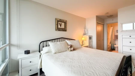Bedroom 3 Photo of 1007 3111 Corvette Way, Richmond, BC