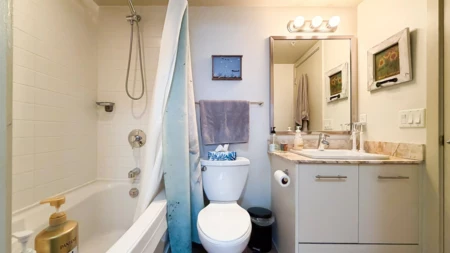 Powder Room Photo of 1007 3111 Corvette Way, Richmond, BC