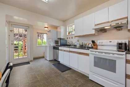 Kitchen Island Photo of 1945 W 45th Avenue, Vancouver, BC