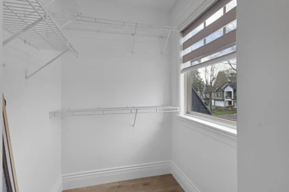 Entry Foyer Photo of 6290 129a Street, Surrey, BC