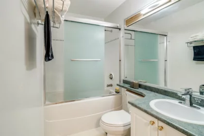Hallway Photo of 102 13727 74 Avenue, Surrey, BC