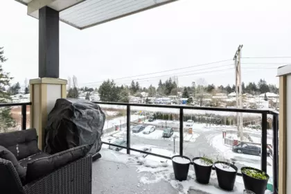 Powder Room Photo of 408 10688 140 Street, Surrey, BC