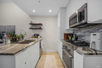 2063 W 10th Avenue, Vancouver, BC, Vancouver — Townhouse for sale