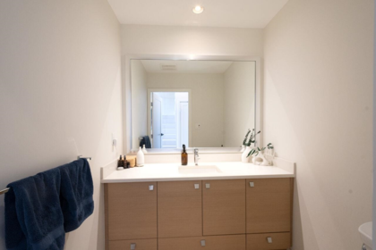 Primary Bathroom Photo of 2063 W 10th Avenue, Vancouver, BC