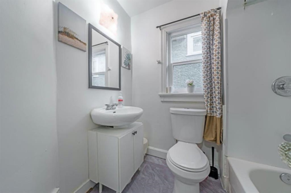Primary Bathroom Photo of 3694 W 16th Avenue, Vancouver, BC