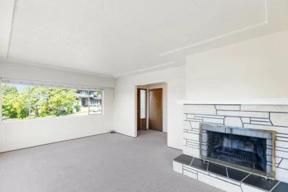 Breakfast Nook Photo of 7988 Sussex Avenue, Burnaby, BC