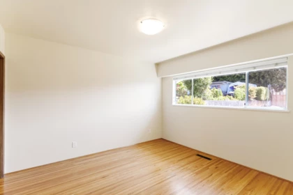 Hallway Photo of 7988 Sussex Avenue, Burnaby, BC