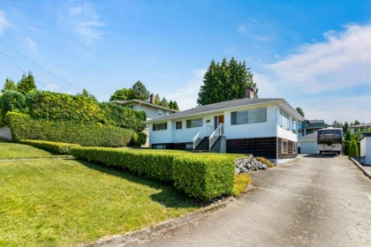 Swimming Pool Photo of 7988 Sussex Avenue, Burnaby, BC