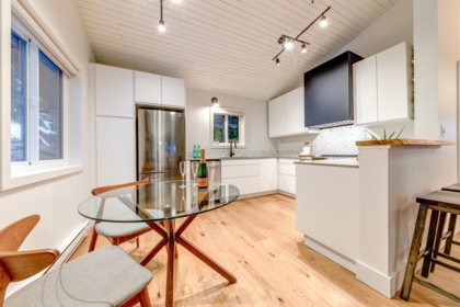 Kitchen Island Photo of 3273 Arbutus Drive, Whistler, BC